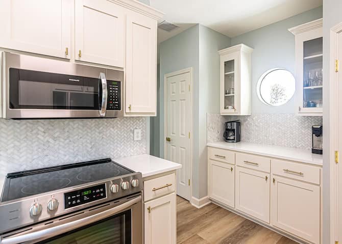 Boyle Brothers backsplash example 2