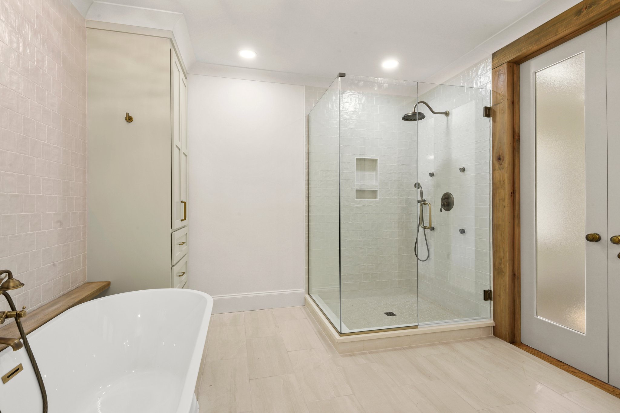 Boyle Brothers custom showers example 3